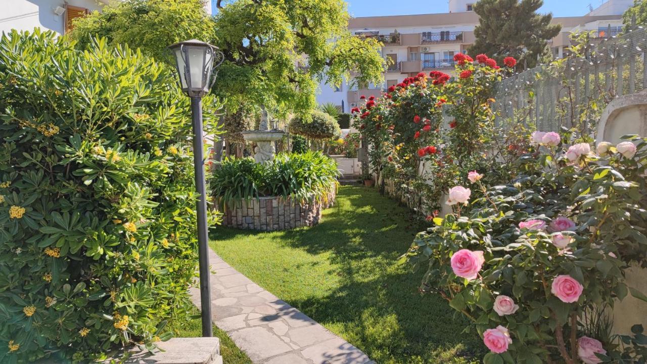 Villa Mary Trani Eksteriør billede